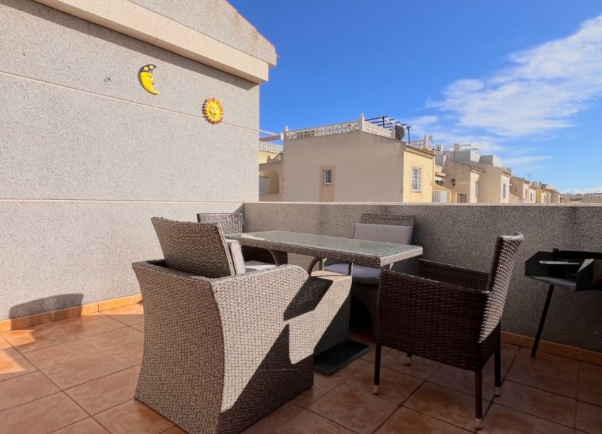 Resale - Terraced house / Townhouse - Torrevieja - La Siesta - El Salado -  Torreta