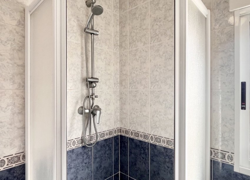 Resale - Terraced house / Townhouse - Torrevieja - La Siesta - El Salado -  Torreta