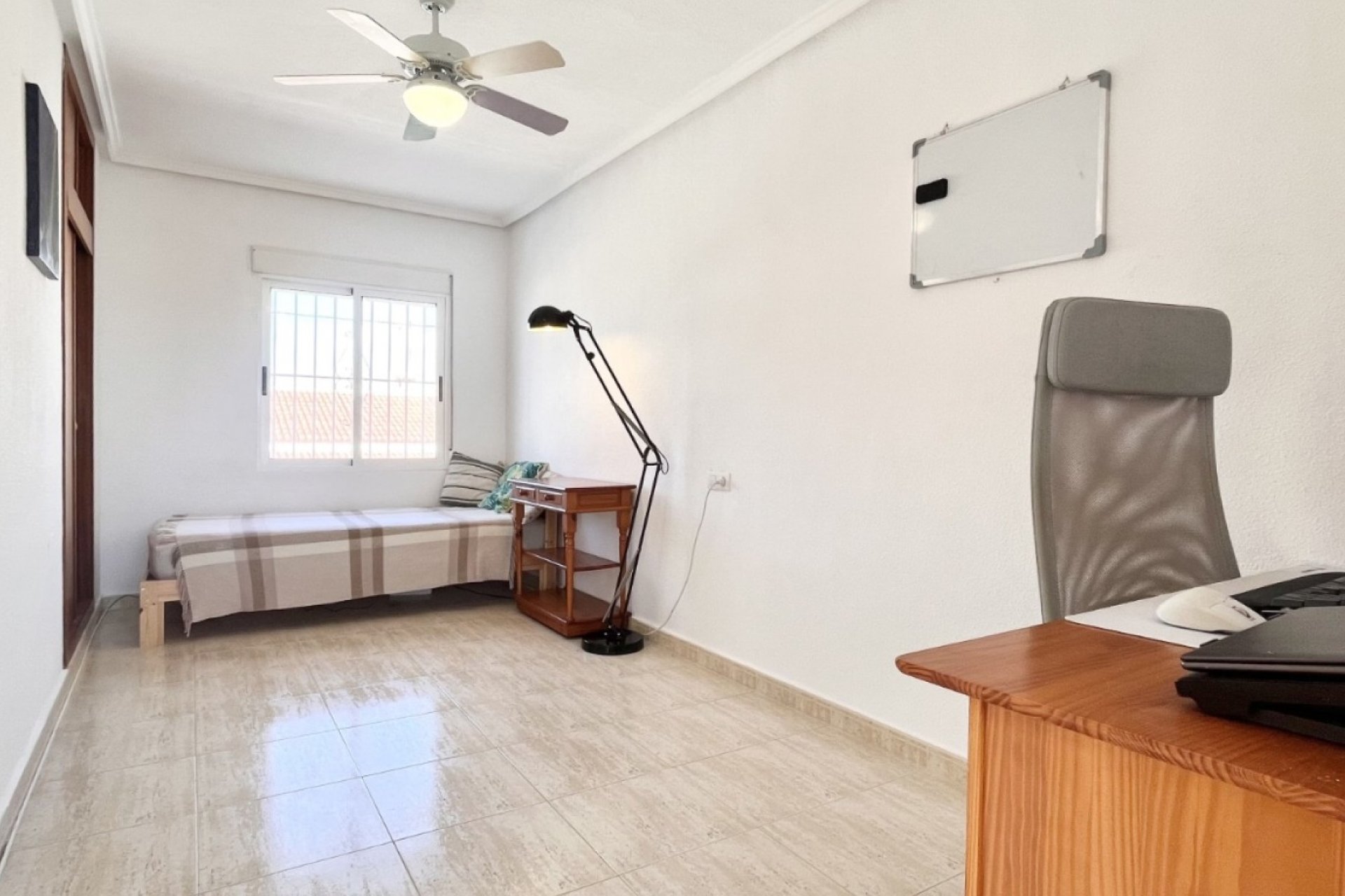 Resale - Terraced house / Townhouse - Torrevieja - La Siesta - El Salado -  Torreta