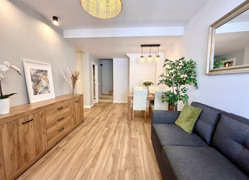 Resale - Terraced house / Townhouse - Torrevieja - Los Altos