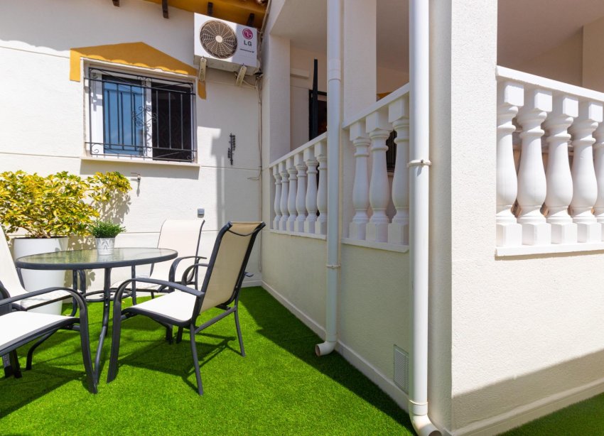 Resale - Terraced house / Townhouse - Torrevieja - Los altos