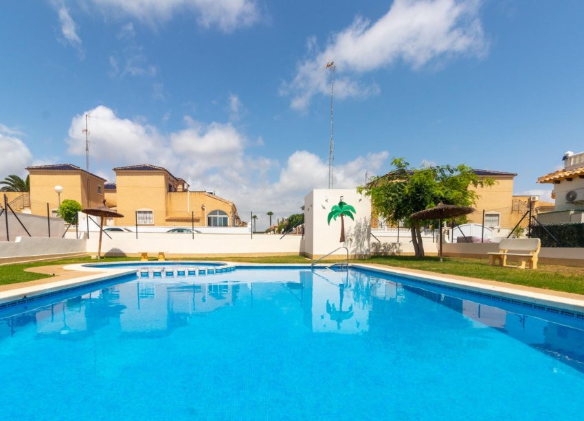 Resale - Terraced house / Townhouse - Torrevieja - Los altos