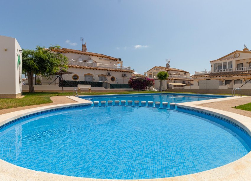 Resale - Terraced house / Townhouse - Torrevieja - Los altos