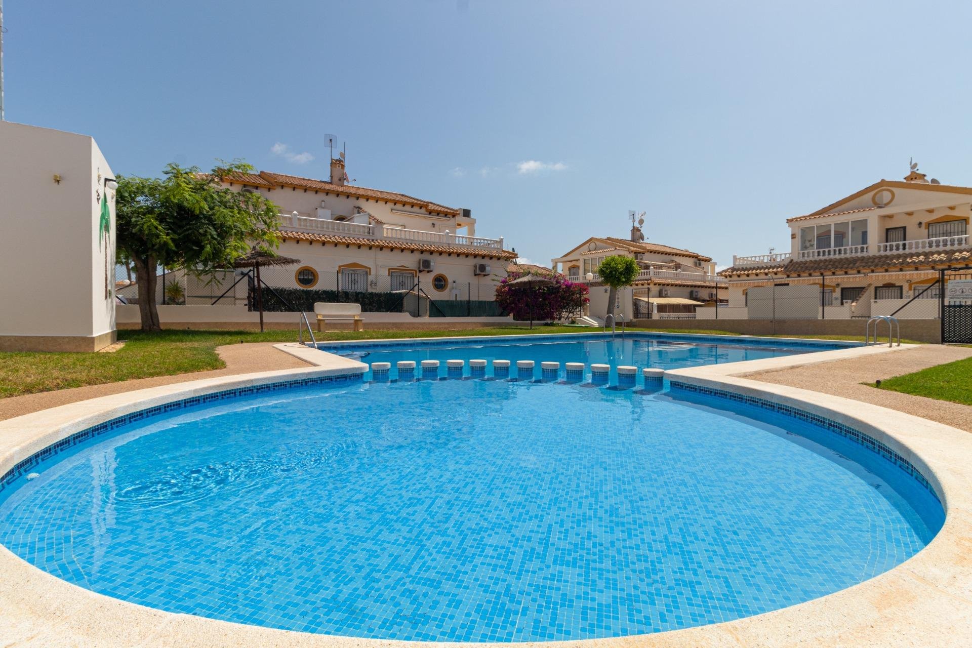 Resale - Terraced house / Townhouse - Torrevieja - Los altos