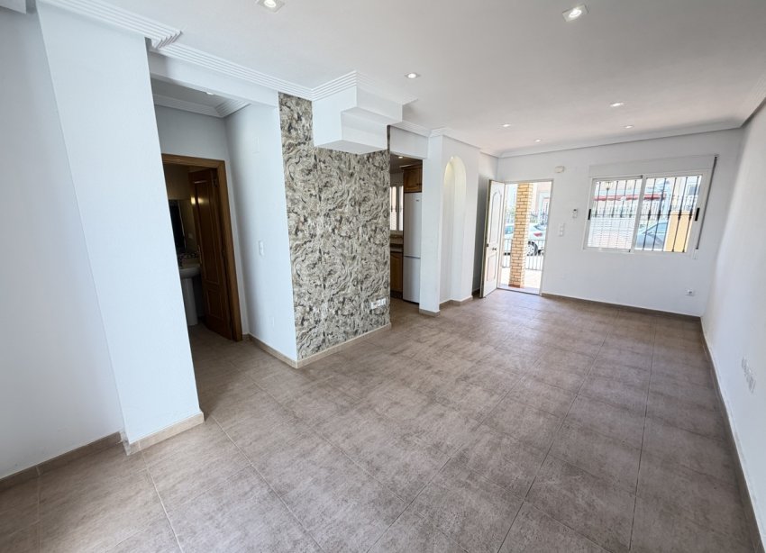 Resale - Terraced house / Townhouse - Torrevieja - Los Altos