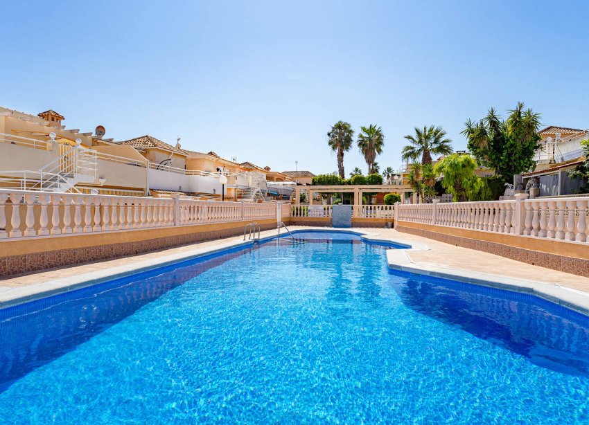 Resale - Terraced house / Townhouse - Torrevieja - Los Altos