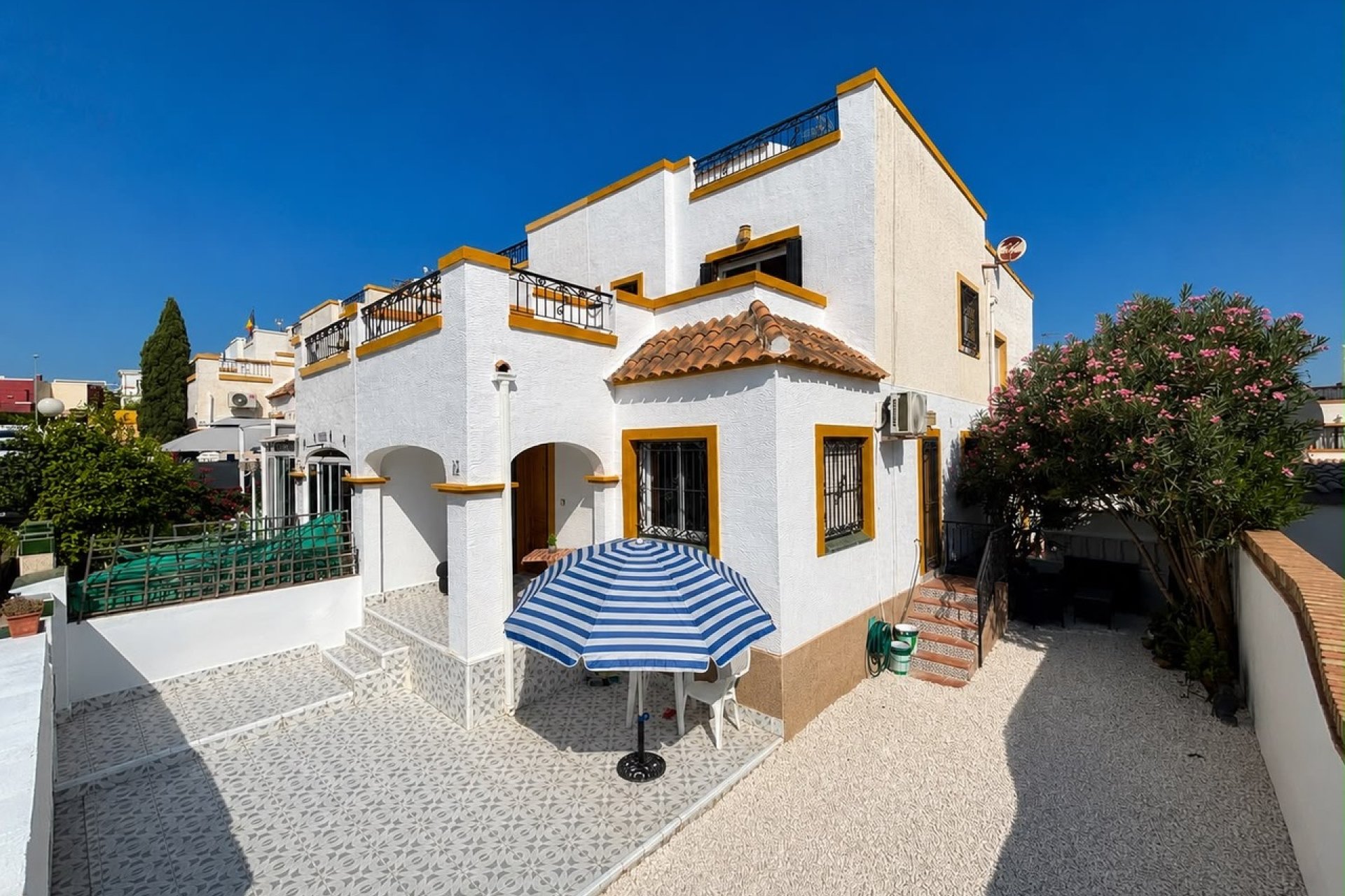 Resale - Terraced house / Townhouse - Torrevieja - Los Altos