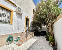 Resale - Terraced house / Townhouse - Torrevieja - Los Altos