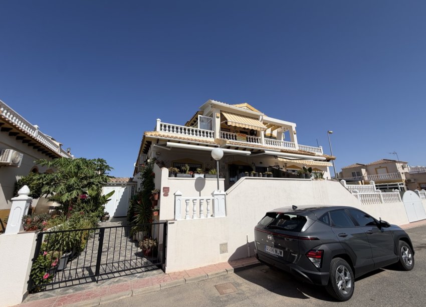 Resale - Terraced house / Townhouse - Torrevieja - Los Altos