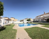 Resale - Terraced house / Townhouse - Torrevieja - Los Altos
