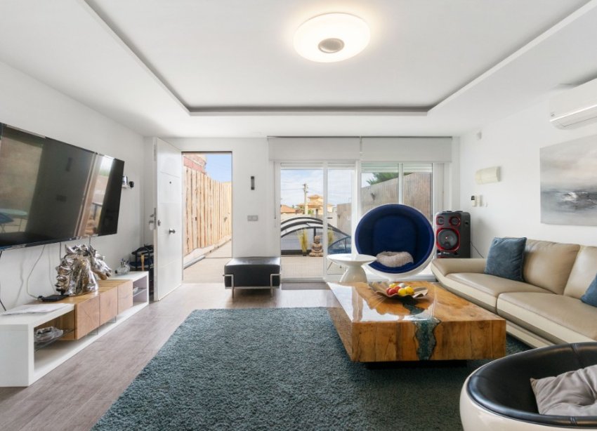 Resale - Terraced house / Townhouse - Torrevieja - Los Balcones