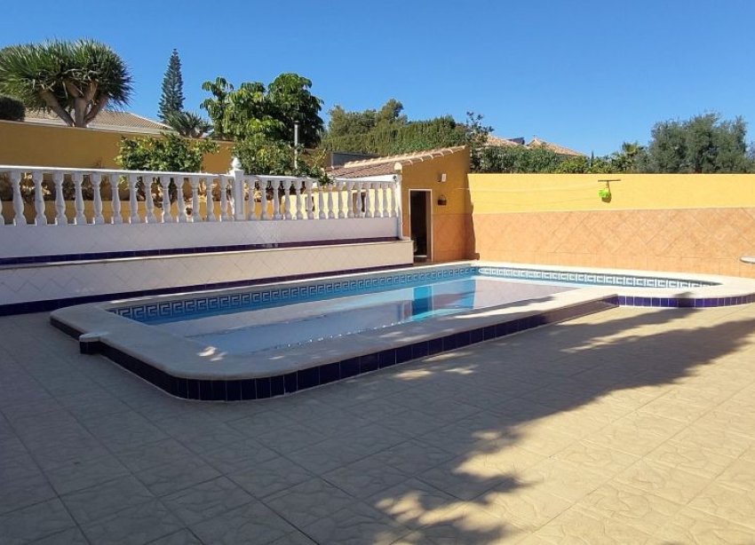 Resale - Terraced house / Townhouse - Torrevieja - Los Balcones