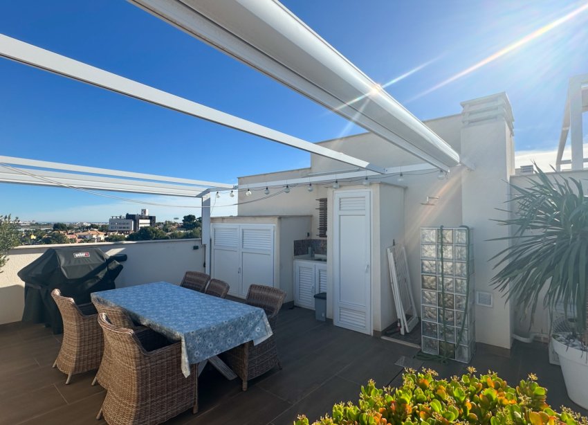 Resale - Terraced house / Townhouse - Torrevieja - Los Balcones