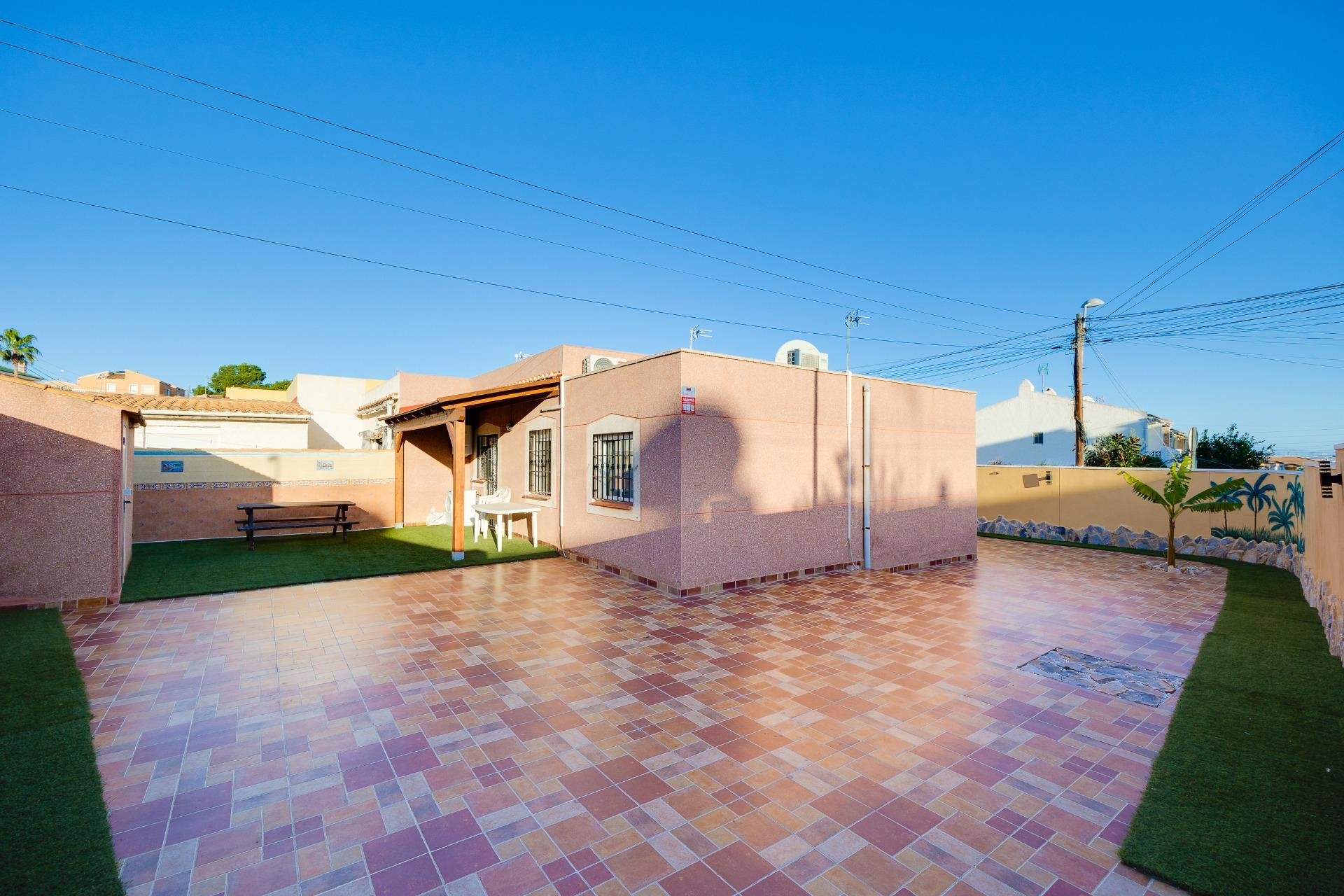 Resale - Terraced house / Townhouse - Torrevieja - Los Balcones