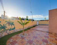 Resale - Terraced house / Townhouse - Torrevieja - Los Balcones