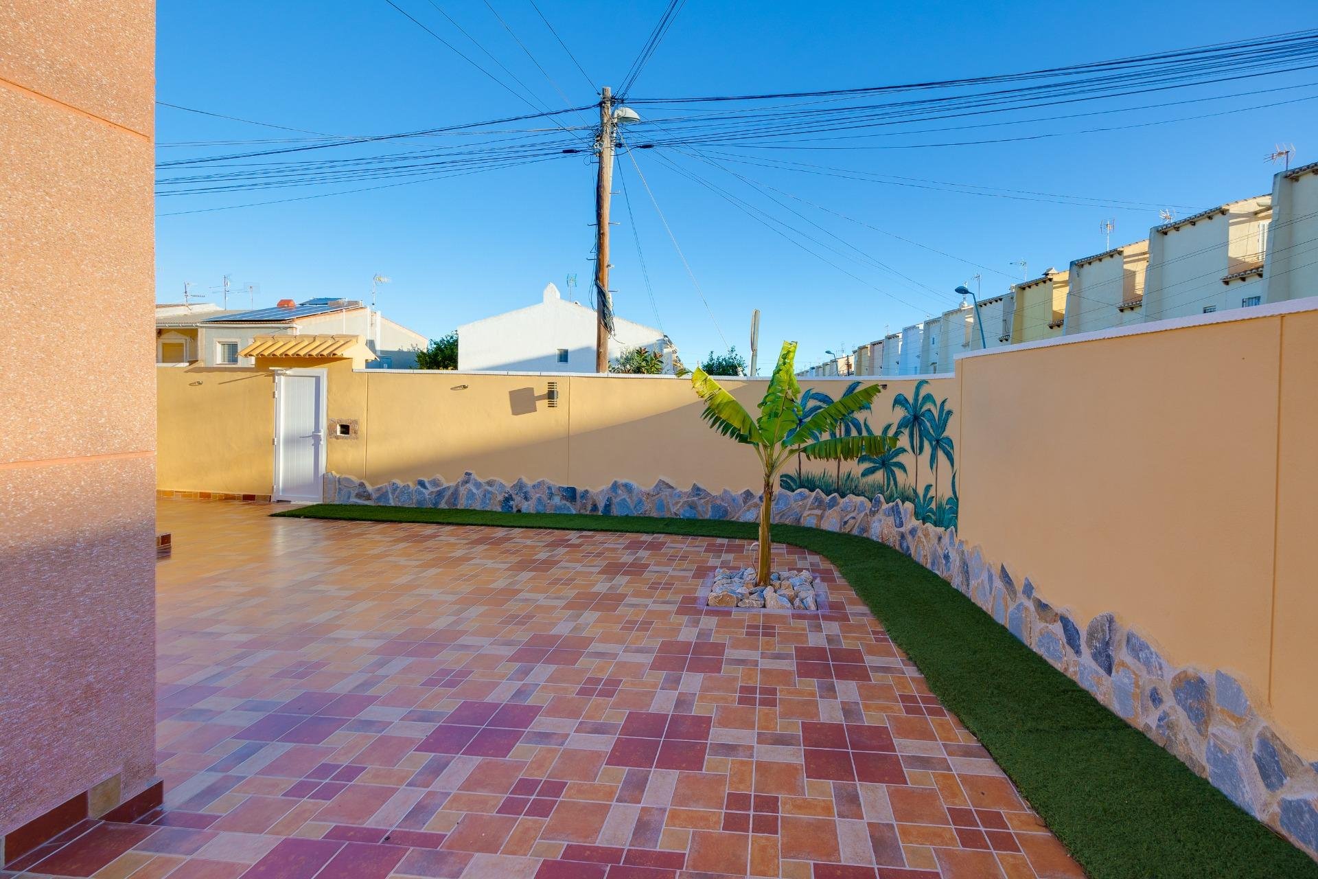 Resale - Terraced house / Townhouse - Torrevieja - Los Balcones