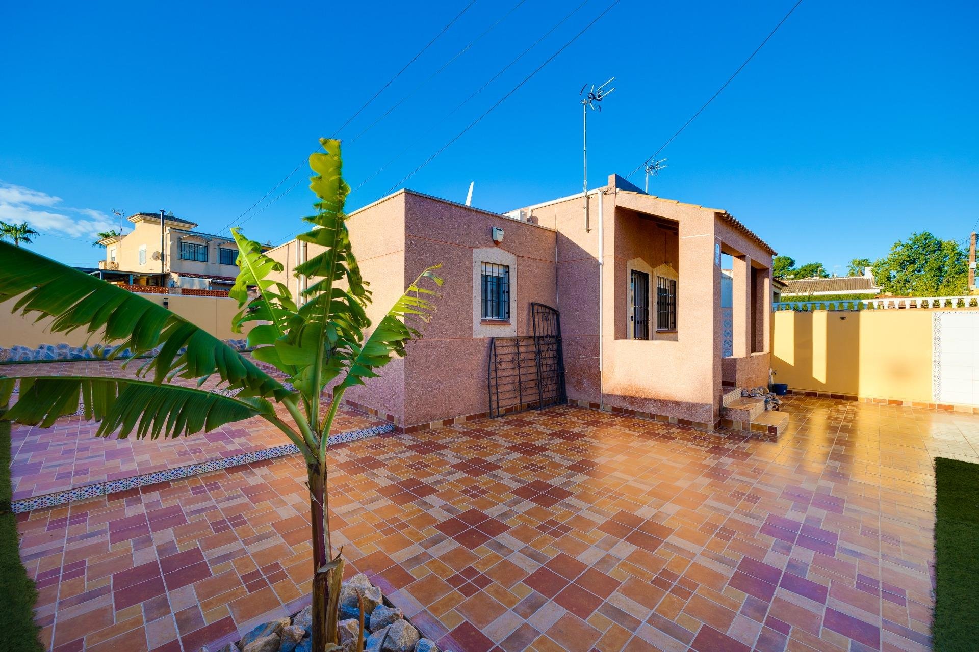 Resale - Terraced house / Townhouse - Torrevieja - Los Balcones
