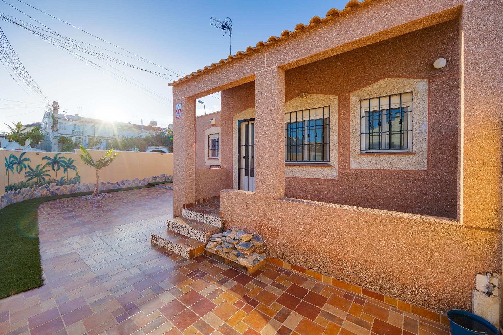 Resale - Terraced house / Townhouse - Torrevieja - Los Balcones