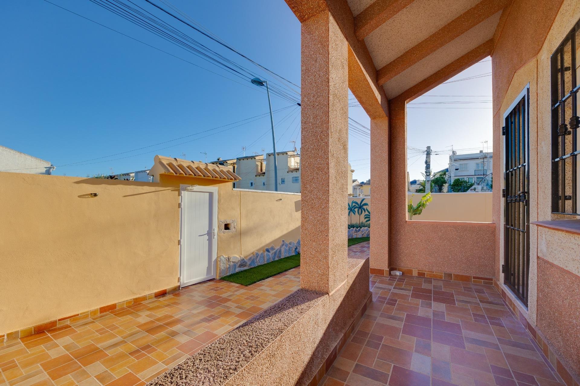 Resale - Terraced house / Townhouse - Torrevieja - Los Balcones