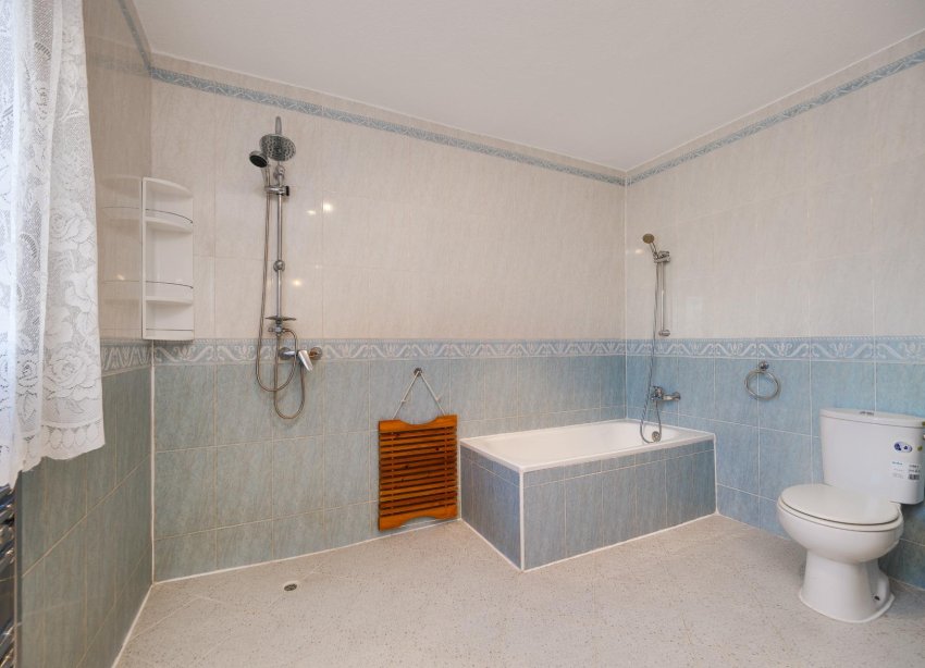 Resale - Terraced house / Townhouse - Torrevieja - Los Balcones