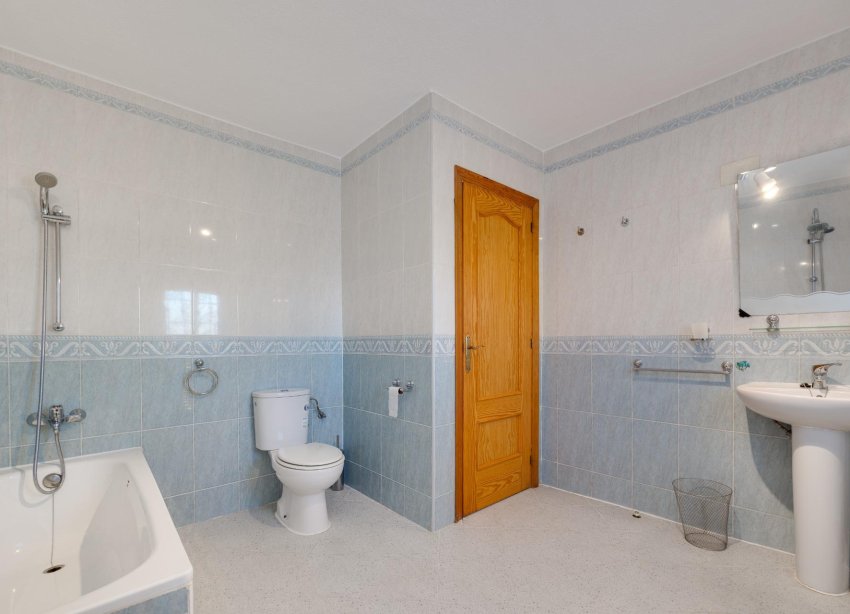 Resale - Terraced house / Townhouse - Torrevieja - Los Balcones