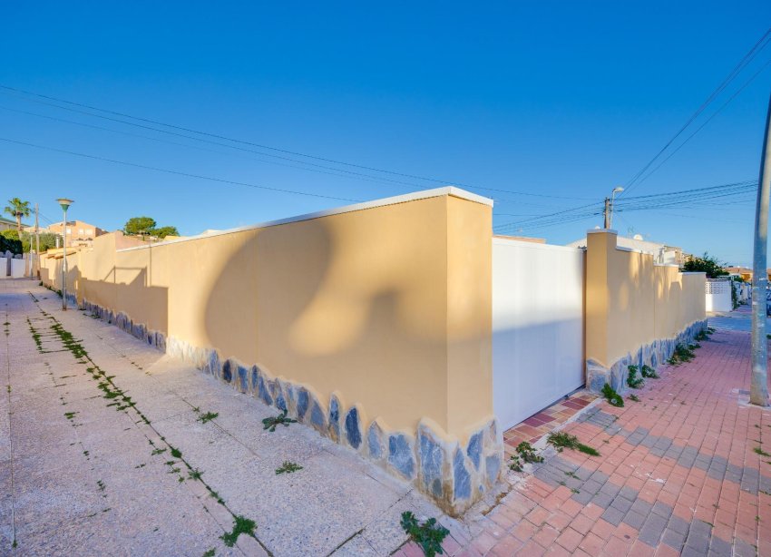 Resale - Terraced house / Townhouse - Torrevieja - Los Balcones