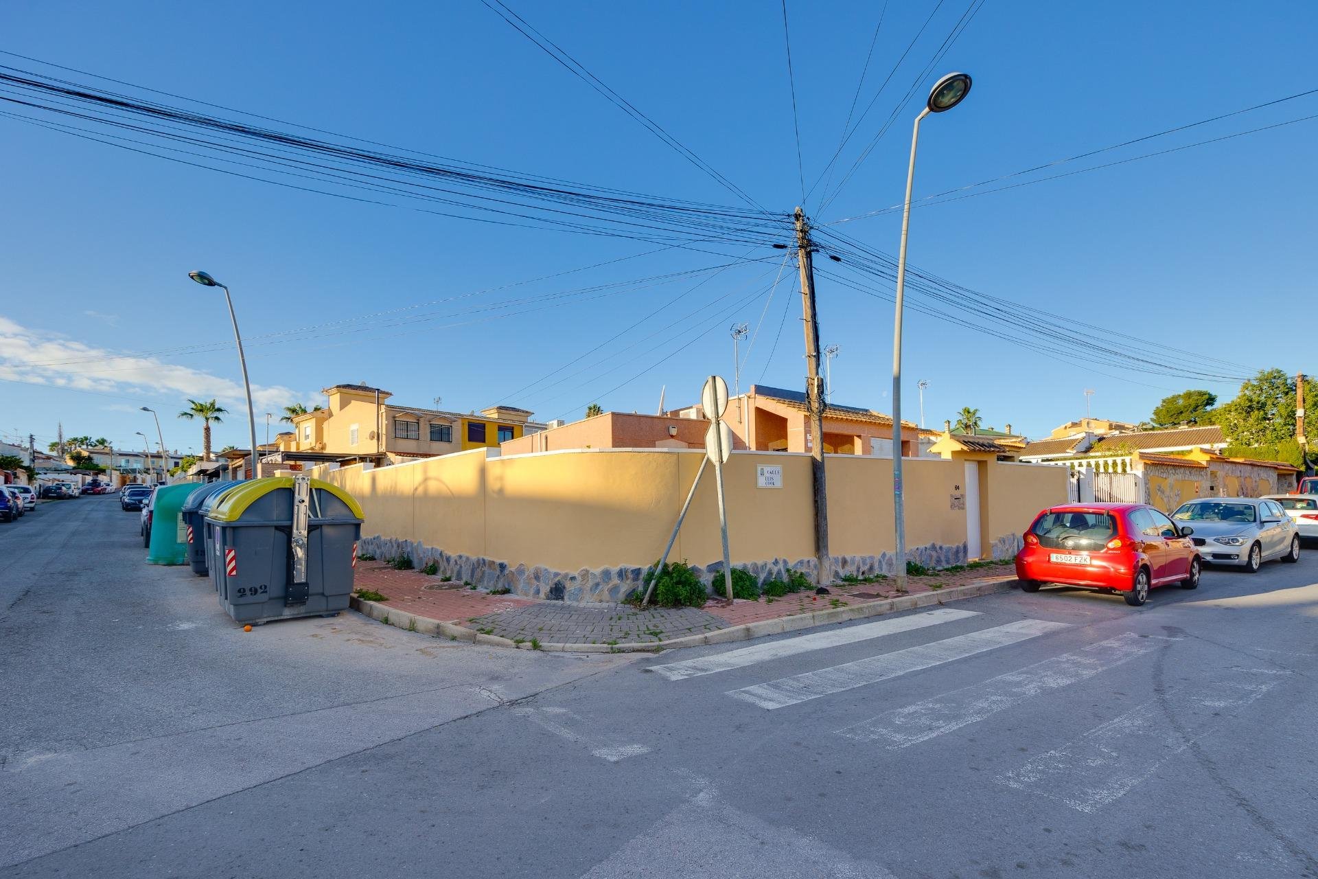Resale - Terraced house / Townhouse - Torrevieja - Los Balcones