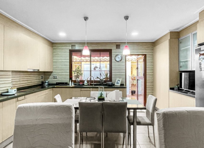 Resale - Terraced house / Townhouse - Torrevieja - Los Balcones