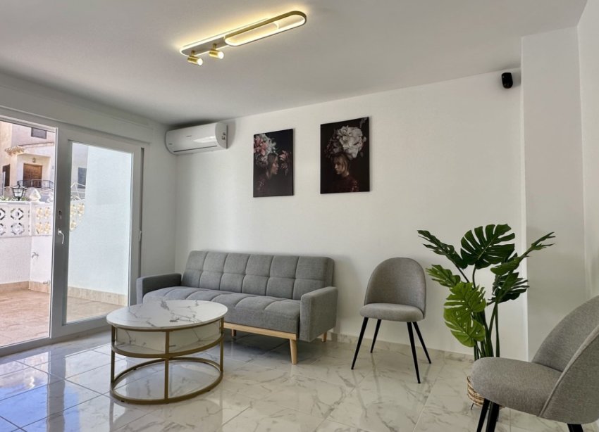 Resale - Terraced house / Townhouse - Torrevieja - Los Balcones
