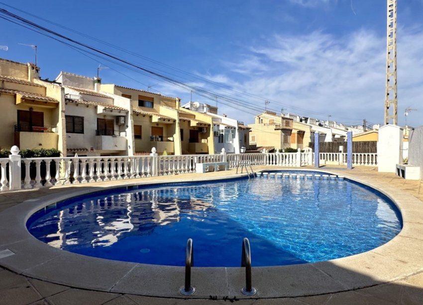 Resale - Terraced house / Townhouse - Torrevieja - Los Balcones