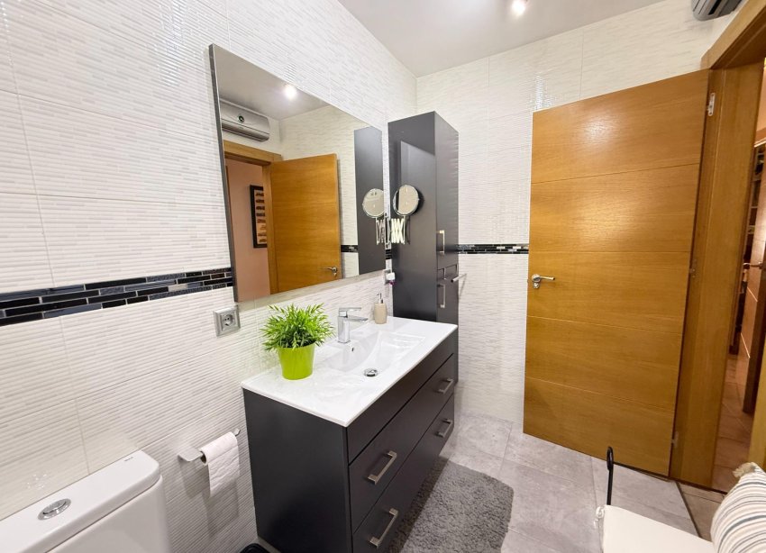 Resale - Terraced house / Townhouse - Torrevieja - Los Balcones