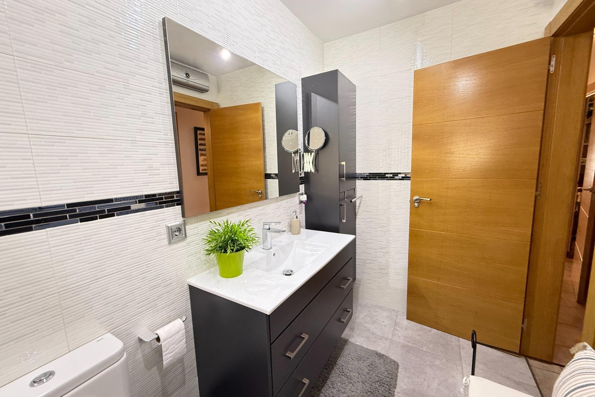 Resale - Terraced house / Townhouse - Torrevieja - Los Balcones