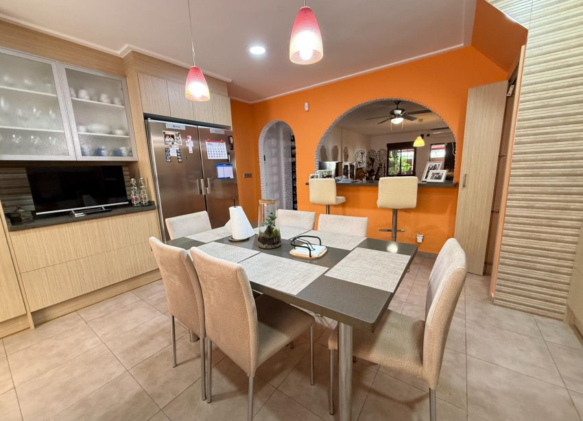 Resale - Terraced house / Townhouse - Torrevieja - Los Balcones
