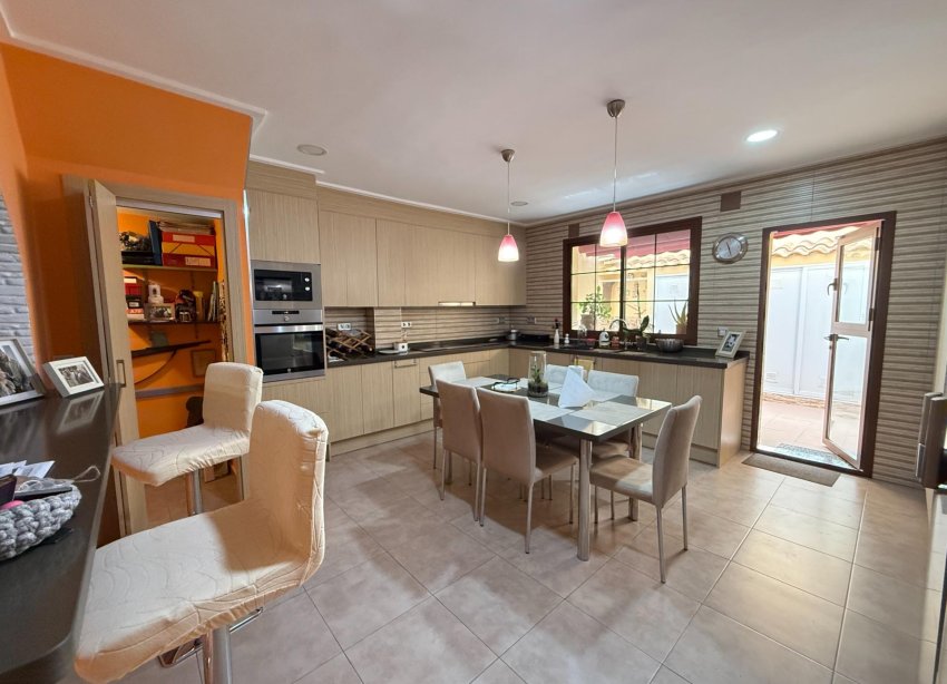 Resale - Terraced house / Townhouse - Torrevieja - Los Balcones