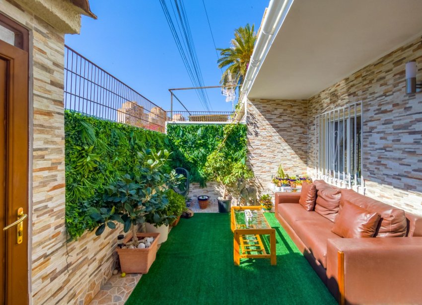 Resale - Terraced house / Townhouse - Torrevieja - Nueva Torrevieja