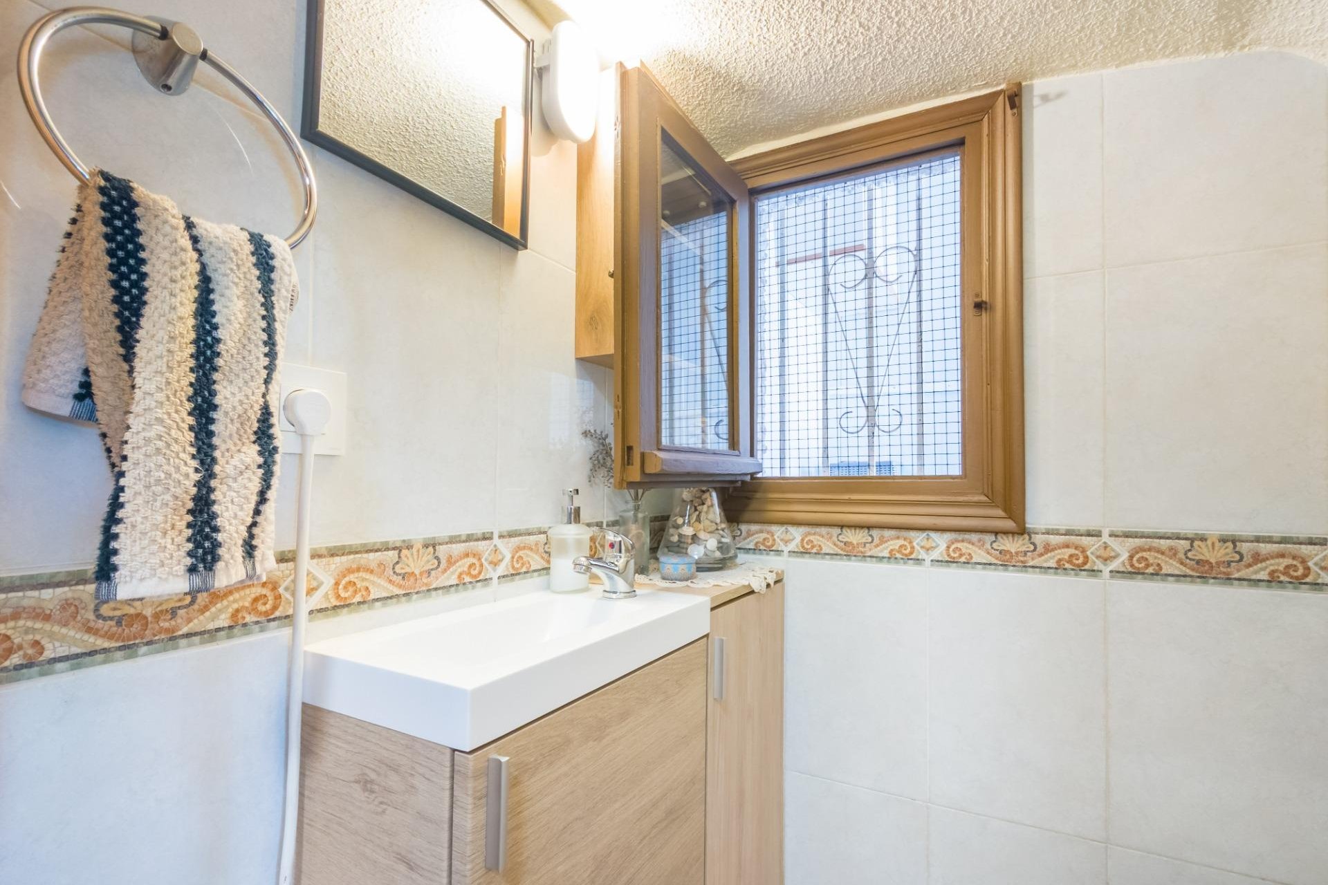 Resale - Terraced house / Townhouse - Torrevieja - Nueva Torrevieja