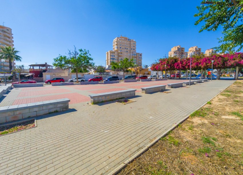 Resale - Terraced house / Townhouse - Torrevieja - Nueva Torrevieja