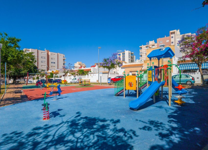 Resale - Terraced house / Townhouse - Torrevieja - Nueva Torrevieja
