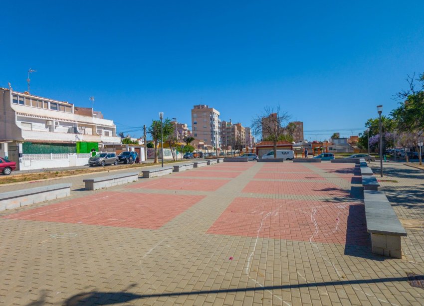 Resale - Terraced house / Townhouse - Torrevieja - Nueva Torrevieja