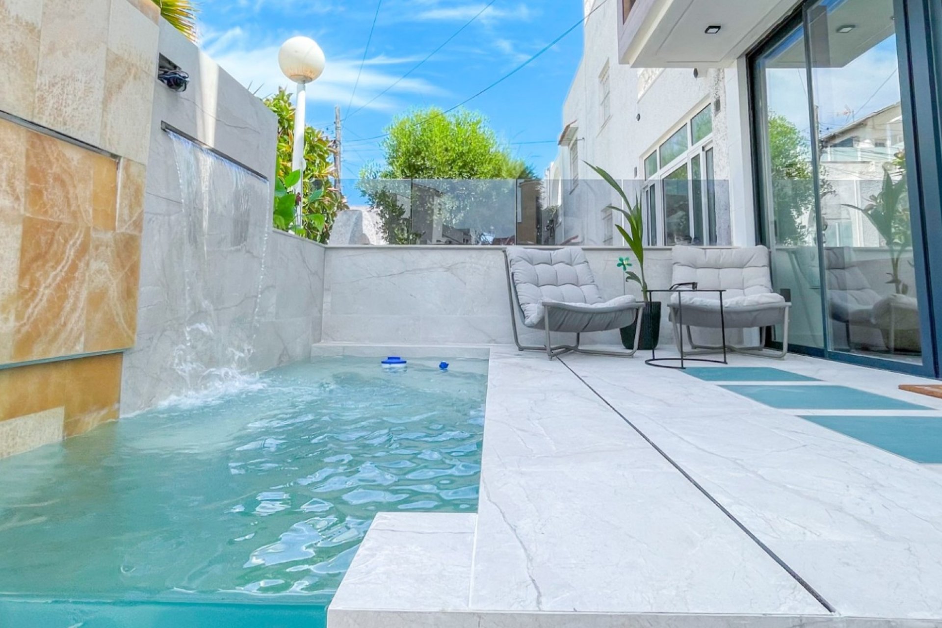 Resale - Terraced house / Townhouse - Torrevieja - Nueva Torrevieja