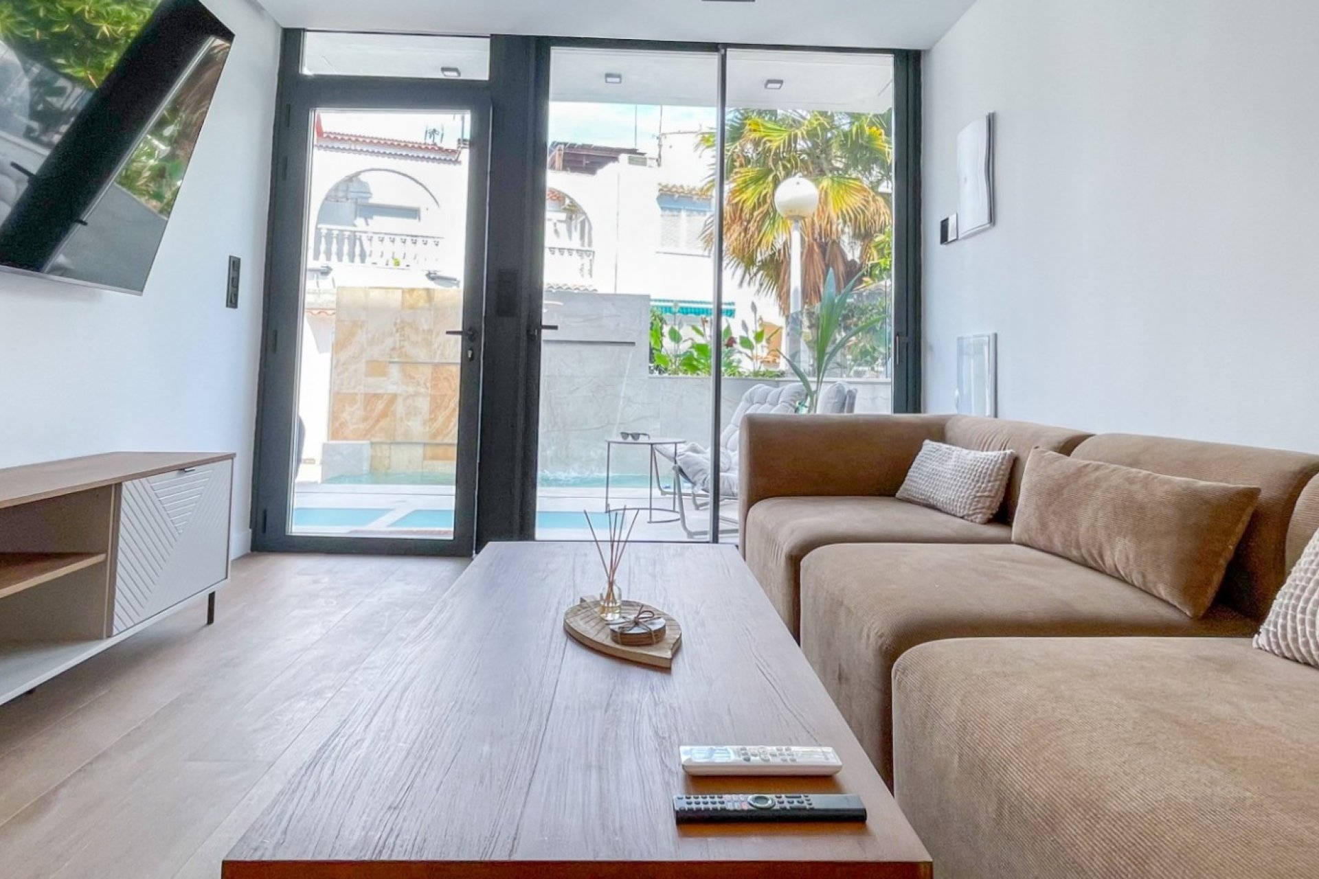 Resale - Terraced house / Townhouse - Torrevieja - Nueva Torrevieja