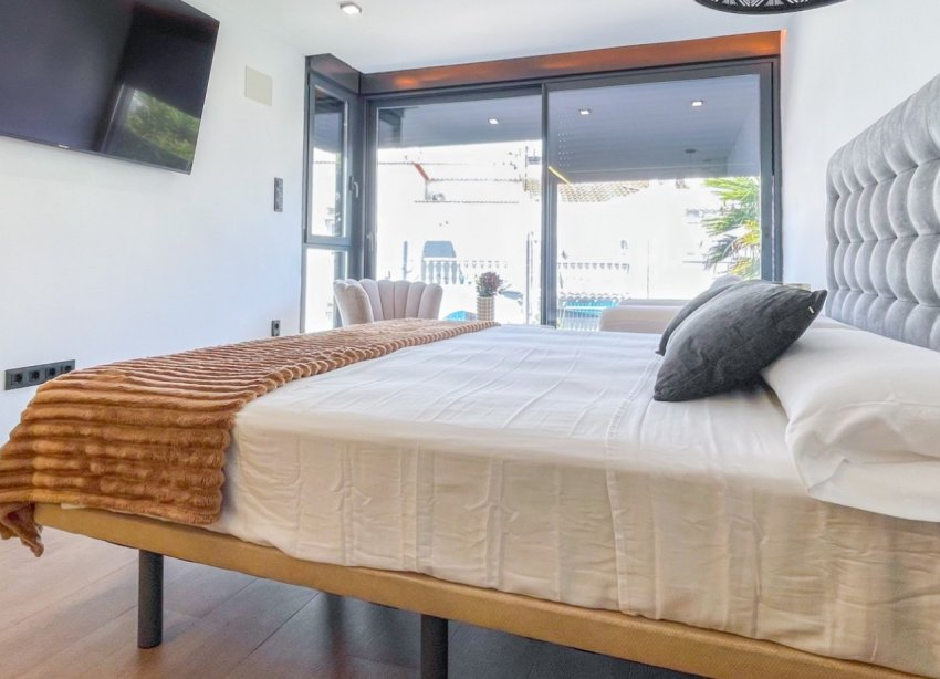 Resale - Terraced house / Townhouse - Torrevieja - Nueva Torrevieja