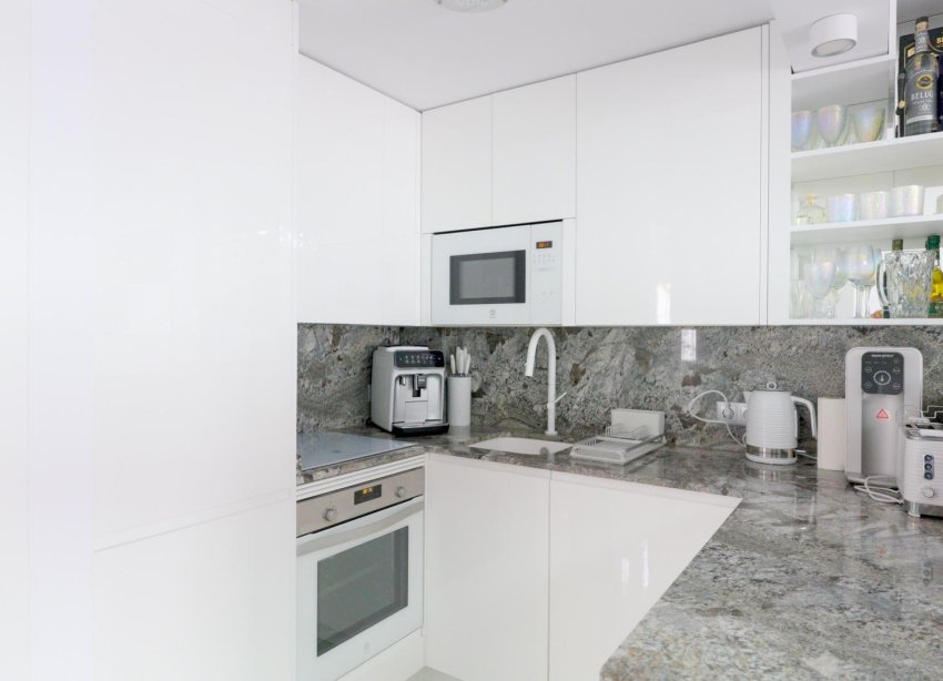 Resale - Terraced house / Townhouse - Torrevieja - Punta prima