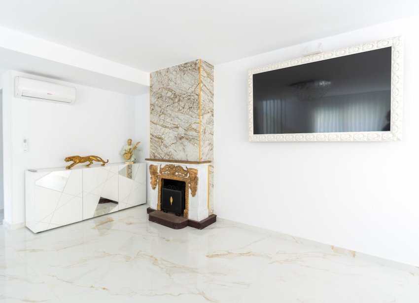 Resale - Terraced house / Townhouse - Torrevieja - Punta prima