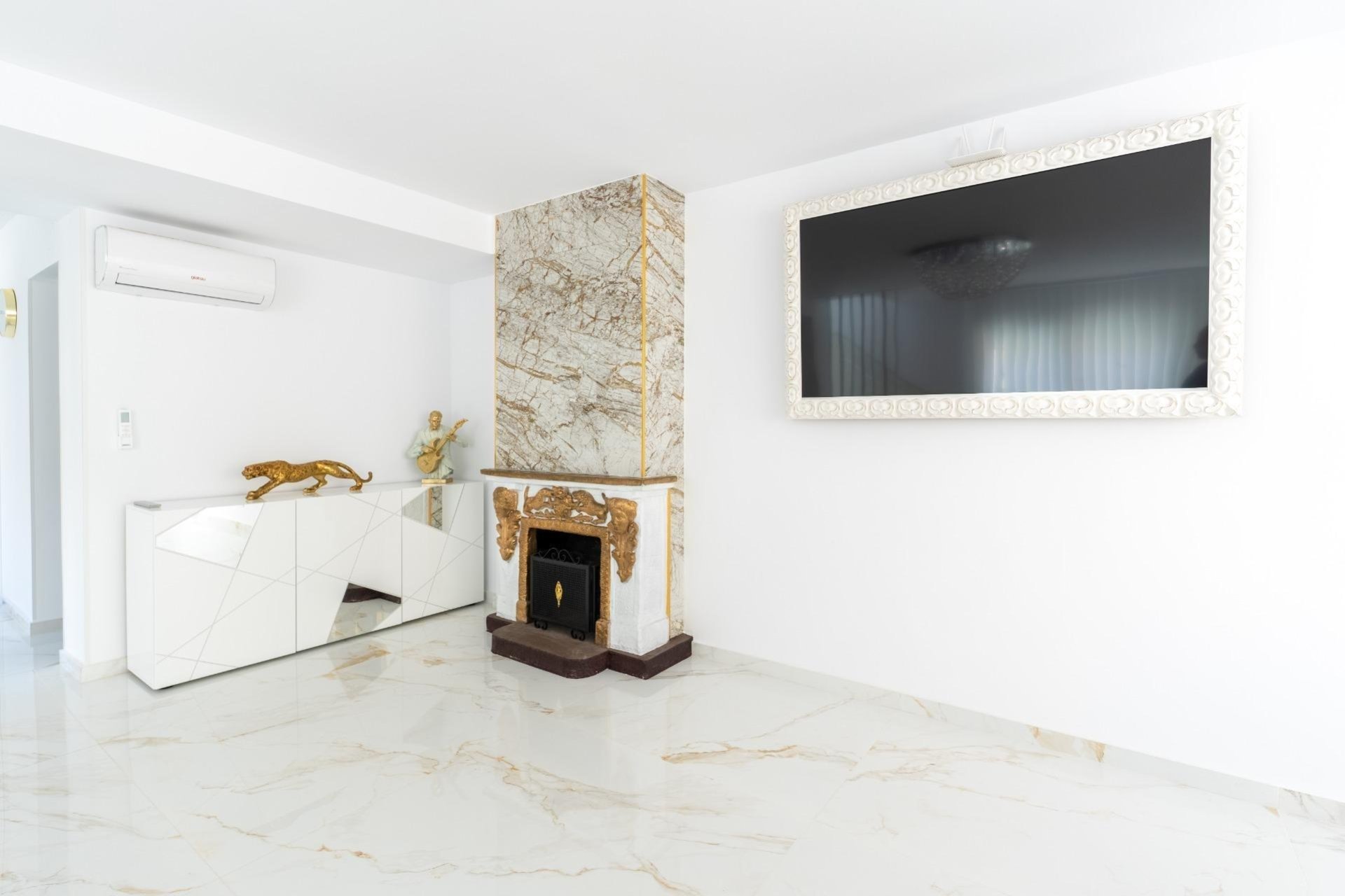 Resale - Terraced house / Townhouse - Torrevieja - Punta prima