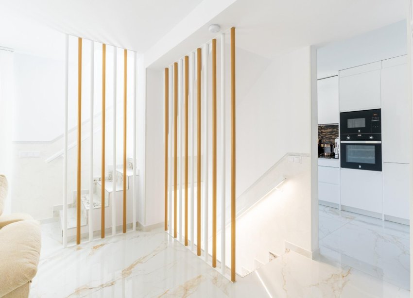 Resale - Terraced house / Townhouse - Torrevieja - Punta prima