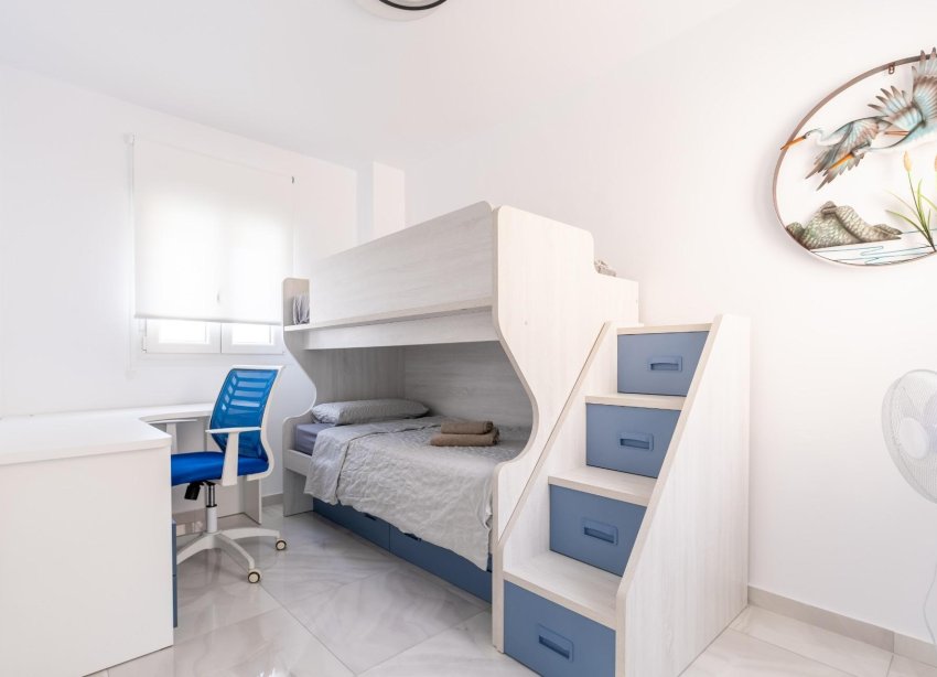 Resale - Terraced house / Townhouse - Torrevieja - Punta prima