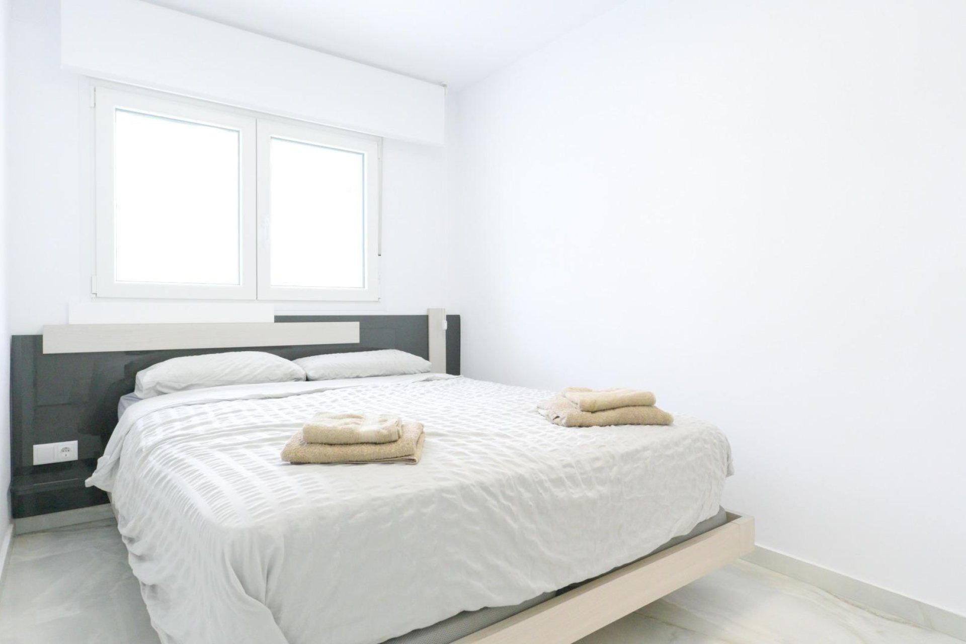 Resale - Terraced house / Townhouse - Torrevieja - Punta prima