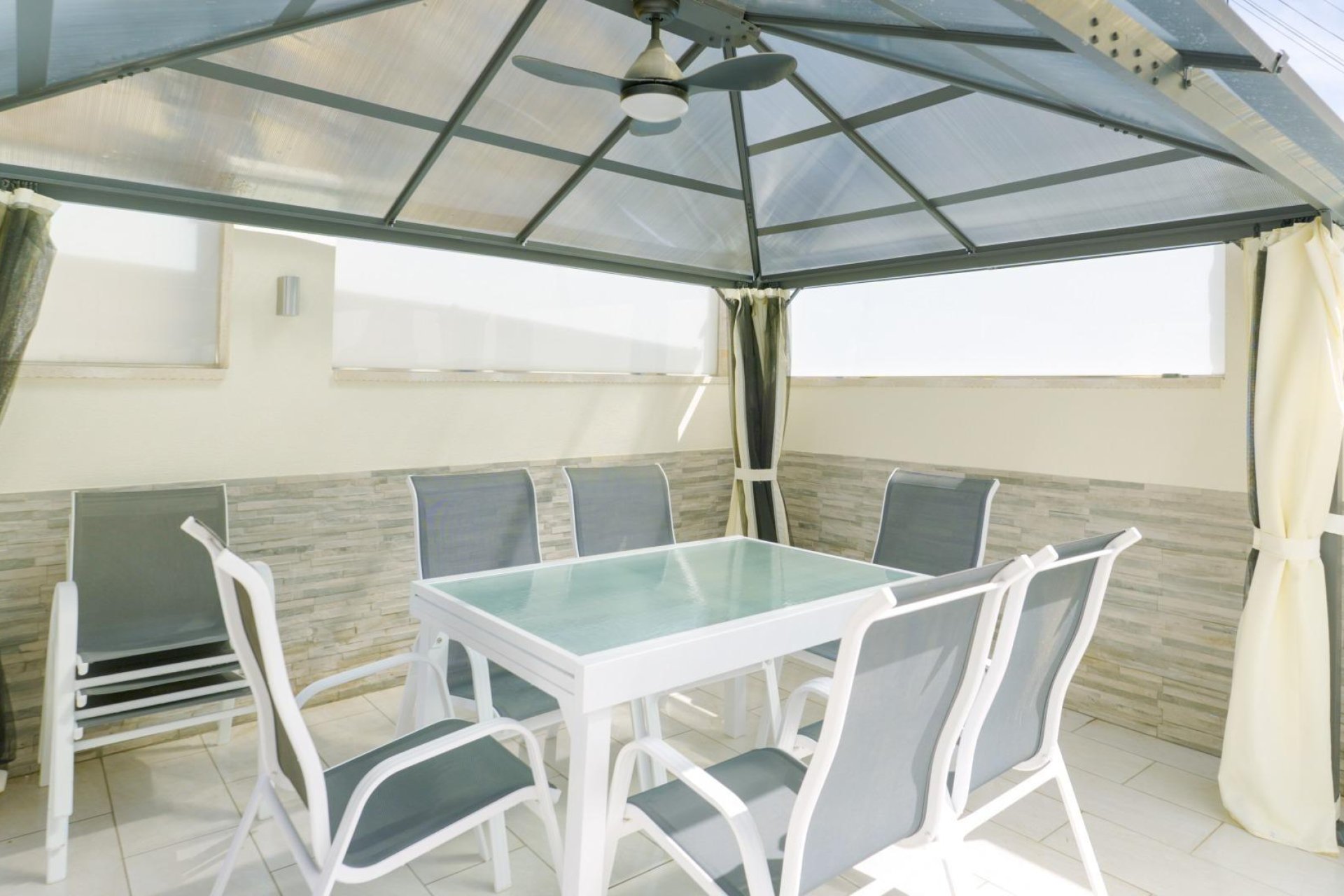 Resale - Terraced house / Townhouse - Torrevieja - Punta prima