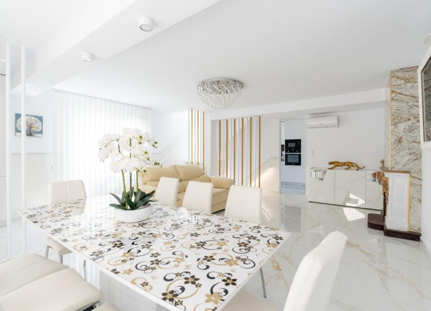 Resale - Terraced house / Townhouse - Torrevieja - Punta Prima